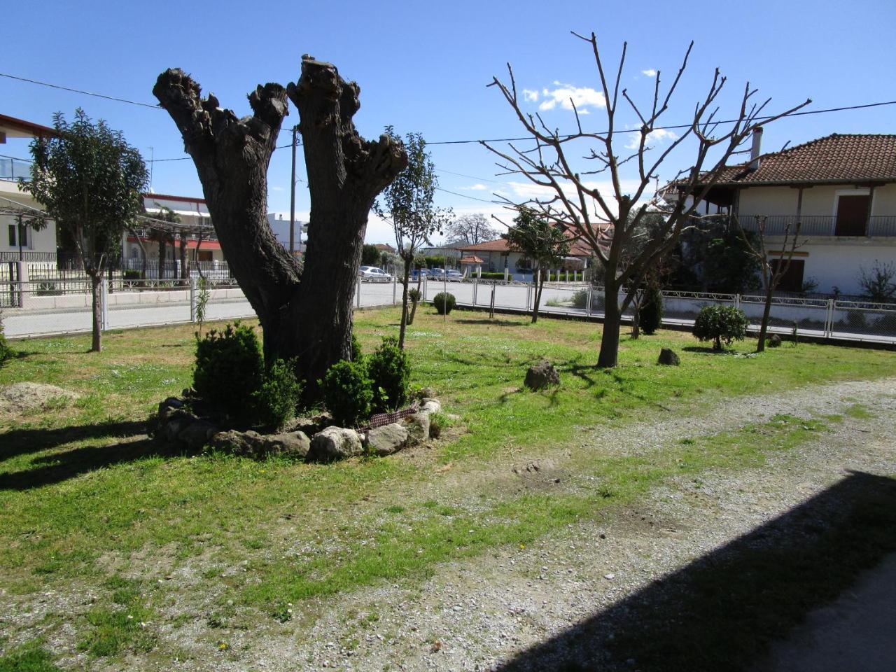 Apartment Korinos Mama Machi Bagian luar foto