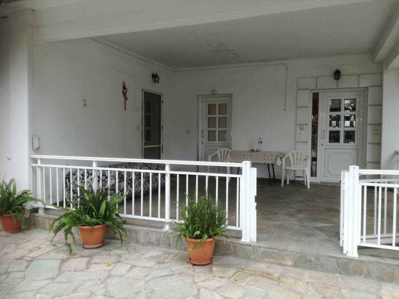 Apartment Korinos Mama Machi Bagian luar foto